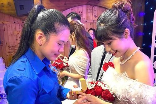 Ấm áp lễ cưới tập thể của 5 đôi thanh niên công nhân lập nghiệp ở Bình Dương