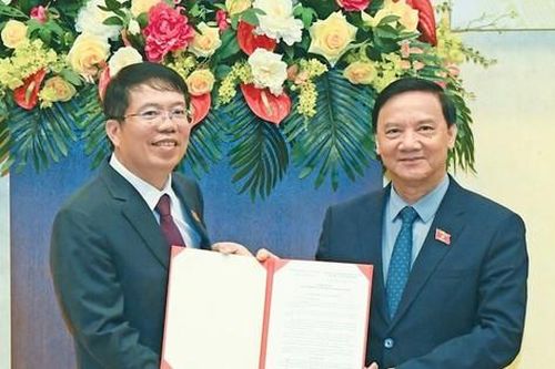 Văn phòng Quốc hội có phó chủ nhiệm mới