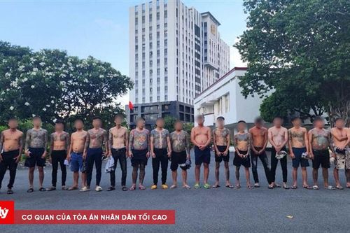 Khởi tố ổ nhóm cho vay nặng lãi, mua bán súng quân dụng