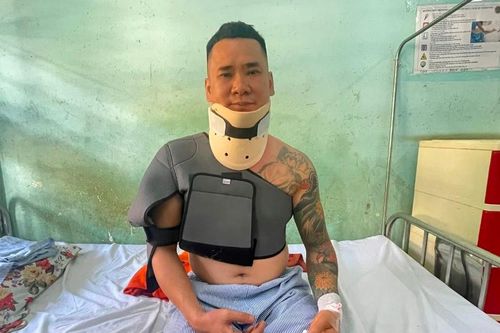 Người cha xúc động kể phút cùng con gái được cứu từ đáy giếng sâu 35m