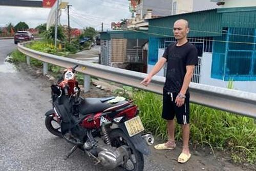 Hai đối tượng khả nghi giấu ma túy trong túi quần