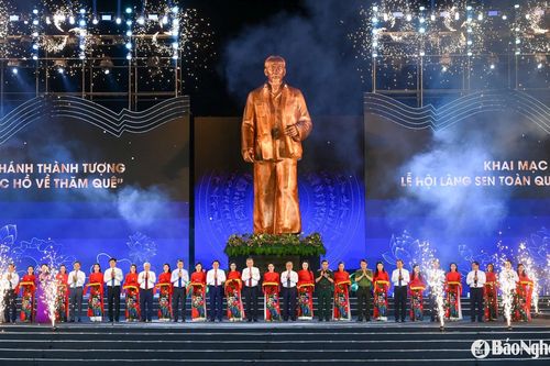 Tổng Bí thư Tô Lâm: Bác vẫn cùng chúng cháu hành quân
