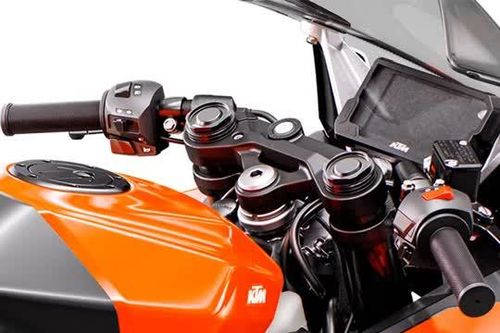 Môtô 200cc, thiết kế cá tính, phanh ABS 2 kênh, giá hơn 70 triệu đồng, canh tranh Yamaha YZF-R15