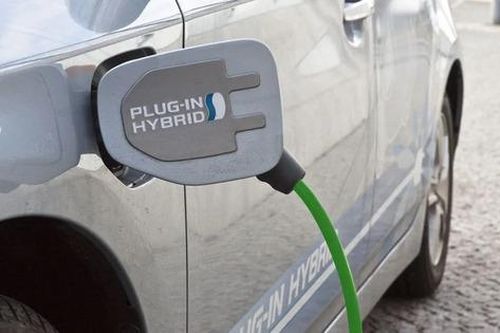 Dùng xe PHEV không sạc điện sẽ gây nhiều hệ lụy