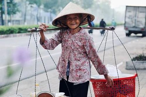 Tỏa sáng chân dung những người phụ nữ bình dị