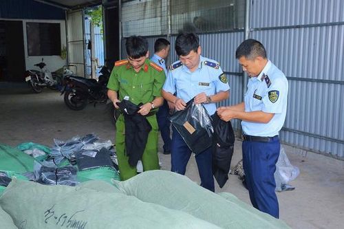 Phát hiện than lậu, hàng giả trong chiến dịch cao điểm tại Ninh Bình