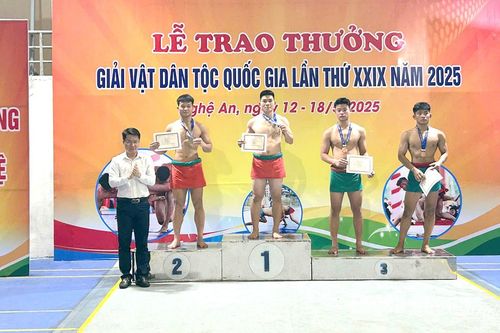 Đoàn Tuyên Quang giành Huy chương Vàng tại Giải vô địch vật dân tộc Quốc gia