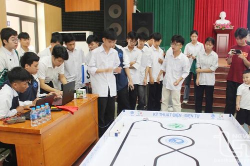 Trao giải 2 cuộc thi sáng tạo của học sinh THPT Thái Nguyên