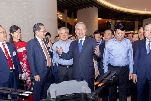 Có một triển lãm đặc biệt theo Nghị quyết số 68 ở nhà Quốc hội