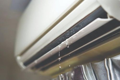 Điều hòa bị rò rỉ nước do đâu, làm gì để khắc phục?