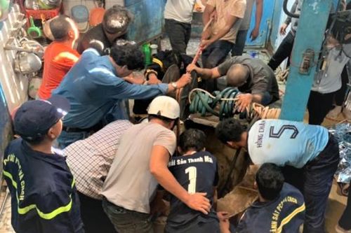 Chiến sĩ Công an kể lại giây phút nghẹt thở cứu 2 cha con rơi xuống giếng sâu