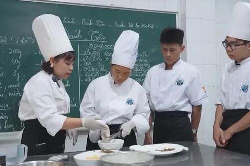 Hợp tác Hà Nội-Viêng Chăn trong lĩnh vực dạy nghề