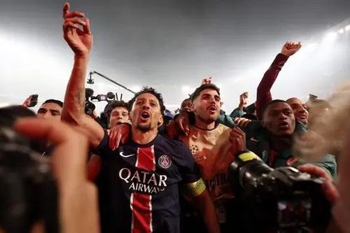 PSG nhận cúp vô địch Ligue 1