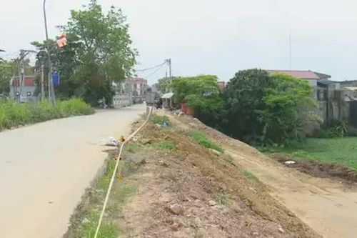 Gỡ vướng GPMB dự án mở rộng đường đê Yên Nghĩa