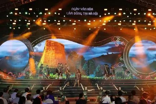 Thưởng thức âm nhạc cao nguyên tại phố cổ