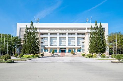 Đại học Quốc gia Thành phố Hồ Chí Minh tiếp tục mời giáo sư từ các đại học danh tiếng thế giới về thỉnh giảng
