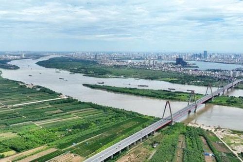 Tin tức đặc biệt trên báo in Hànôịmới ngày 18-5-2025