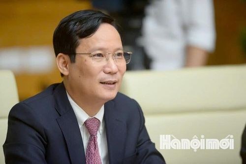 Hành động sau lệnh 'mở đường'