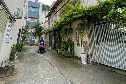 Nhà trong hẻm có tốt không, phương pháp nào gia tăng vượng khí cho nhà trong hẻm?