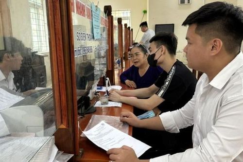 Xóa bỏ 'biên chế suốt đời' để thu hút cán bộ có năng lực vào bộ máy hành chính