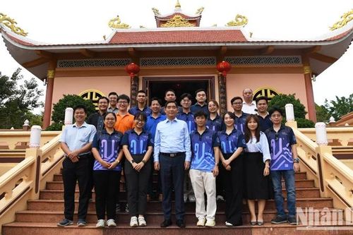 Sinh viên Việt Nam tại Thái Lan học tập và làm theo tư tưởng, đạo đức, phong cách Hồ Chí Minh