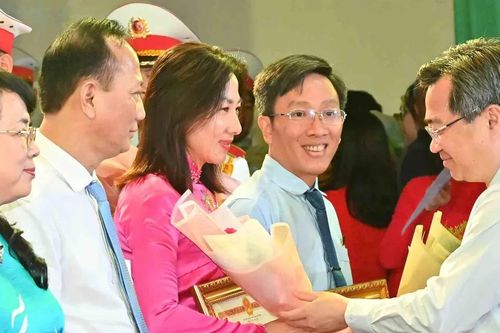 Học và làm theo Bác để khơi nguồn cảm hứng mới, chung tay phát triển thành phố