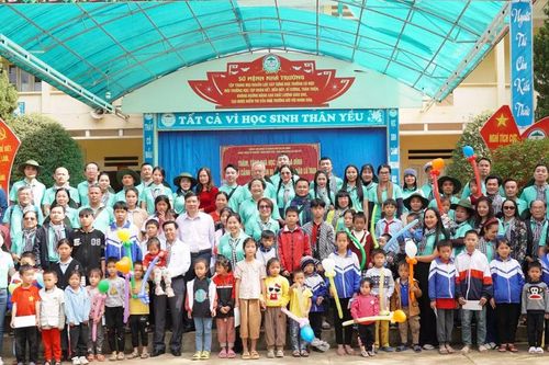 Hành trình về nguồn 'Theo dấu chân cuộc Tổng tiến công và nổi dậy mùa Xuân năm 1975'
