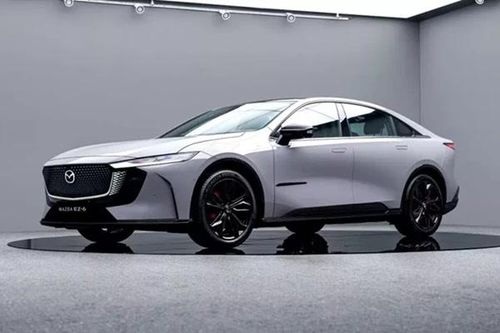 Mazda EZ-6 Sports Edition ra mắt, khách hàng trẻ mong chờ