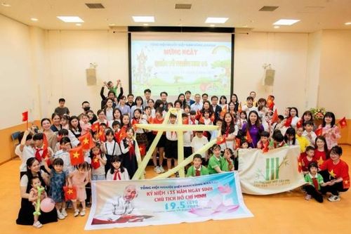Quê hương Việt Nam qua tranh vẽ của thiếu nhi kiều bào tại Nhật Bản