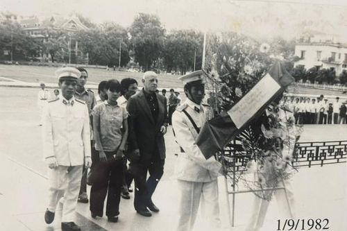 Chuyện cựu sĩ quan tình báo Mỹ 'đi gặp lại bạn cũ, người bạn vĩ đại' - Chủ tịch Hồ Chí Minh