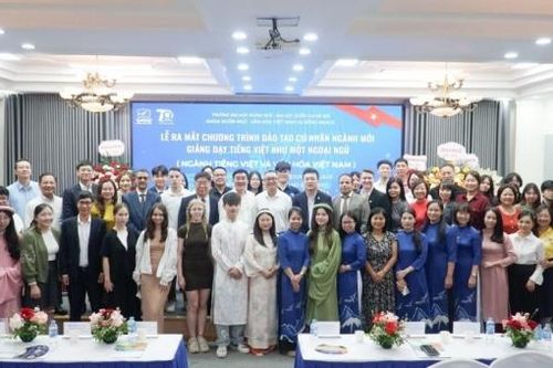 Ra mắt chương trình đào tạo Cử nhân giảng dạy tiếng Việt như ngoại ngữ