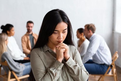 Họp lớp sau 10 năm ra trường, gặp lại mối tình đầu tôi sốc nặng