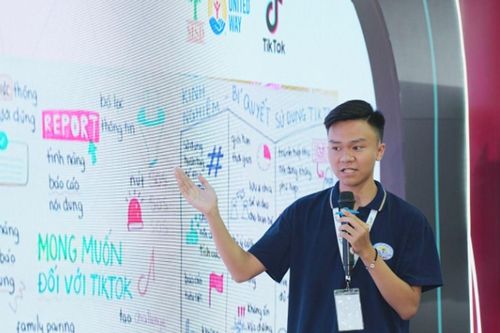 Gần 50 thiếu niên chia sẻ tiếng nói 'người trong cuộc' về an toàn số