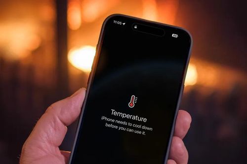 iPhone nóng lên khi sạc có nguy hiểm không? Apple hướng dẫn cách xử lý