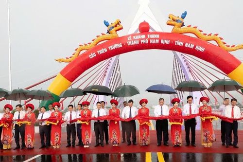 Khánh thành cầu 1.200 tỷ đồng bắc qua sông Đào ở Nam Định