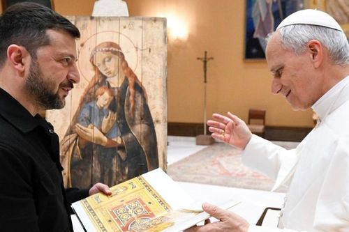 Những bất ngờ trong cuộc gặp của ông Zelensky với Giáo hoàng Lêô XIV tại Vatican