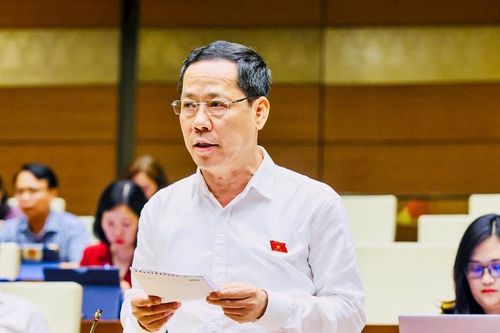 Đại biểu Quốc hội đoàn Nghệ An thảo luận các dự án luật về tổ chức Tòa án nhân dân, Viện Kiểm sát nhân dân