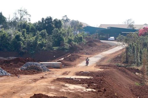 Đắk Nông: Giá cát tăng mạnh, nguồn cung khan hiếm khiến doanh nghiệp lao đao