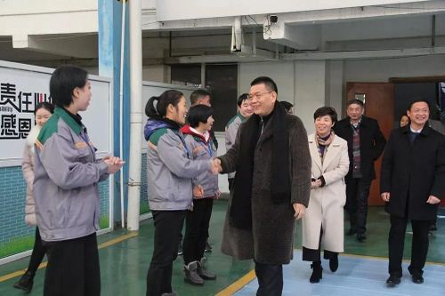 Lãi 1,5 tỷ USD nhờ đầu tư vàng, tỷ phú 'ẩn dật' Trung Quốc đã chuyển sang kim loại khác
