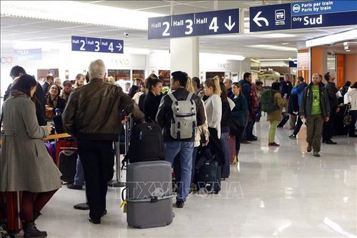 Pháp: Hủy hàng trăm chuyến bay tại sân bay Paris-Orly do sự cố kiểm soát không lưu