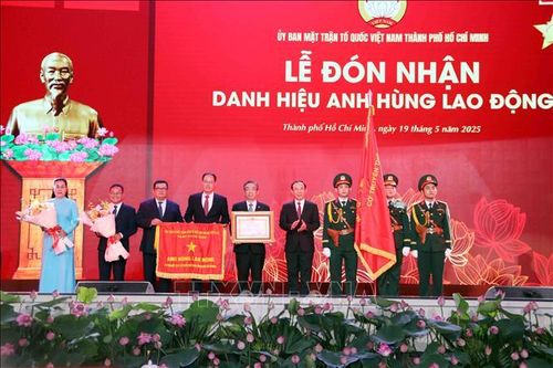 Vinh danh gương điển hình trong sự nghiệp đại đoàn kết toàn dân tộc
