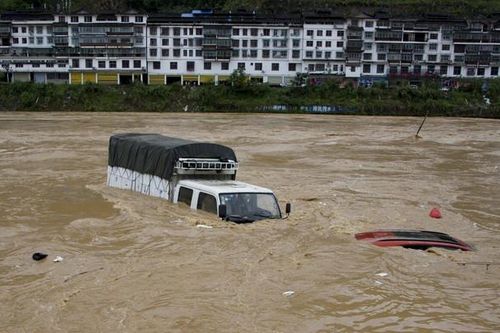 Trung Quốc ban hành cảnh báo vàng: Nguy cơ lũ quét nghiêm trọng, ít nhất 5 người thiệt mạng