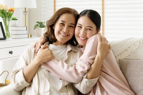 Có mẹ là có bình yên