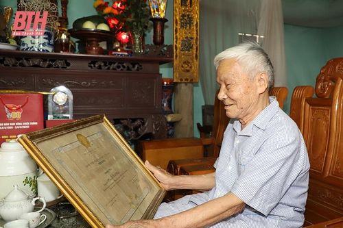 Vẹn nguyên ký ức ngày gặp Bác