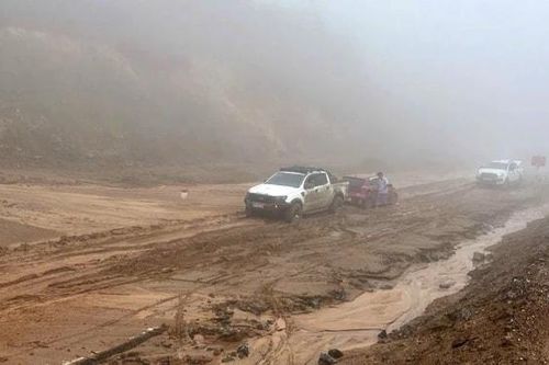 Mưa lớn, sạt lở đất làm 16 người thương vong và nhiều thiệt hại