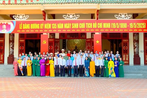 Đồng Nai tổ chức lễ dâng hương kỷ niệm 135 năm Ngày sinh Chủ tịch Hồ Chí Minh