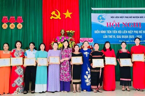 Phụ nữ huyện Đức Cơ tích cực học tập và làm theo lời Bác