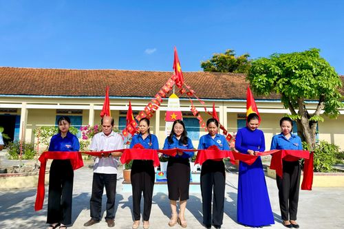 Trường Tiểu học số 2 Ninh Hiệp khánh thành công trình măng non 'Trường Sa trong trái tim tôi'