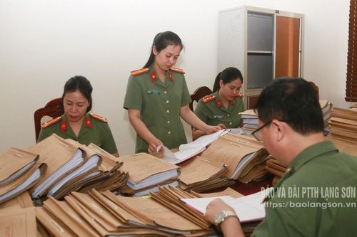 Học Bác với công việc phải tận tụy
