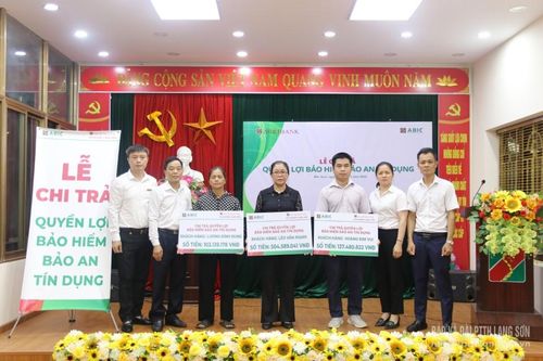 Chi trả 745 triệu đồng cho khách hàng tham gia bảo hiểm Bảo an tín dụng